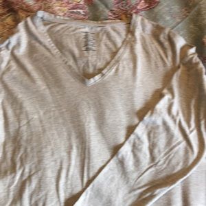 💥3 for $20 - Long sleeve t-shirt